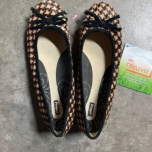 Propet Women's Emma Ballet Flat Slip-On Shoes Houndstooth Size 8